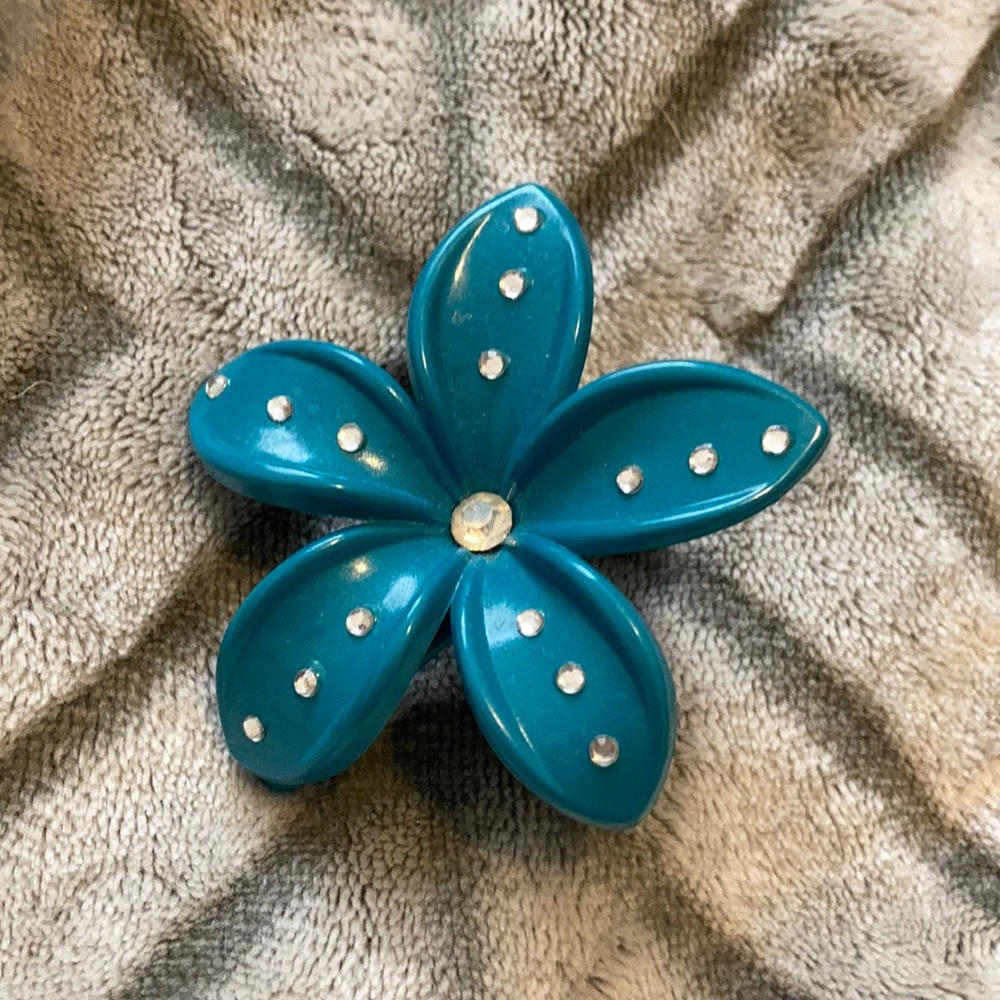 Flower clip